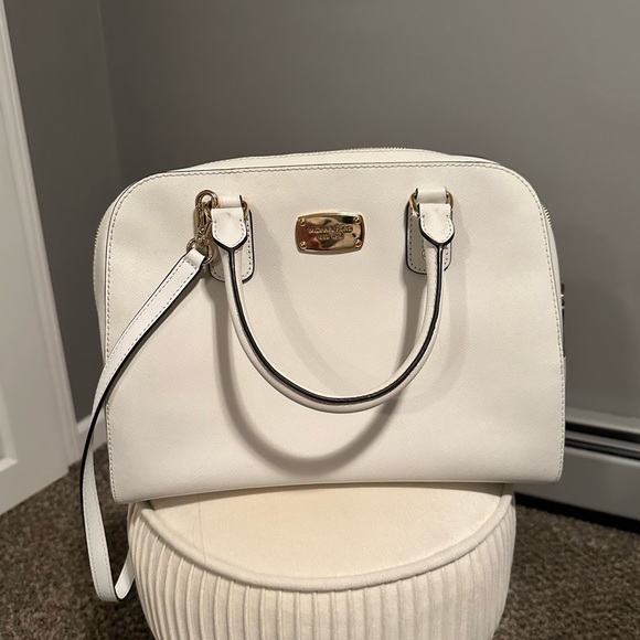 Michael kors purse! - Picture 2 of 4